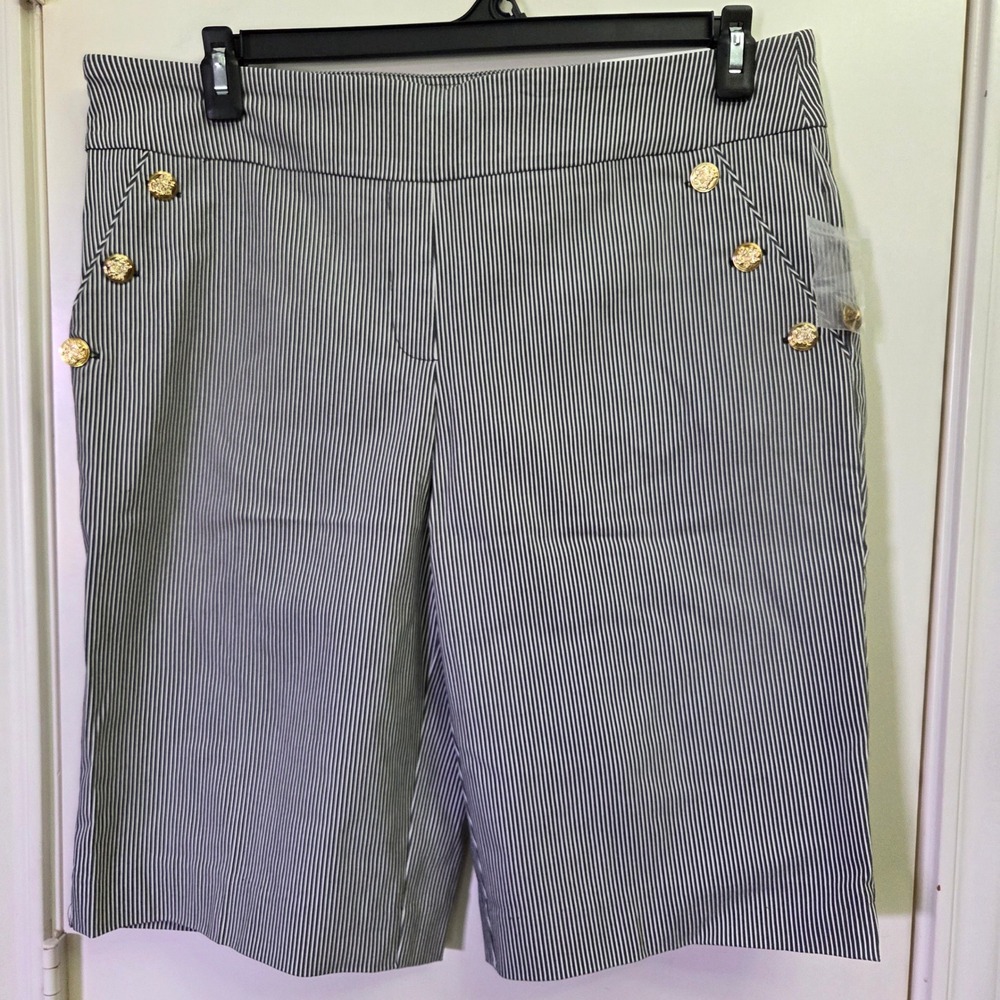 Liz Claiborne Career Bermuda Shorts XL Black White Pinstripe Gold Button Short
